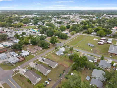 5540 8th Street Zephyrhills FL 33542