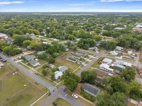 5540 8th Street Zephyrhills FL 33542