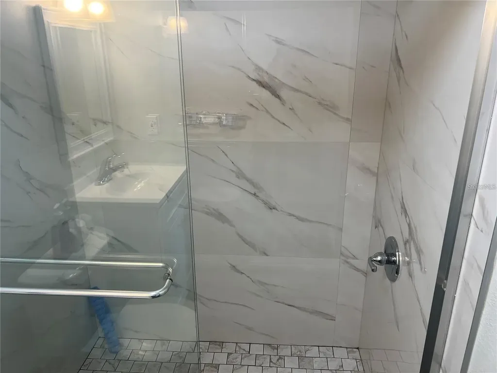 4141 Dolphin Drive Tampa FL 33617