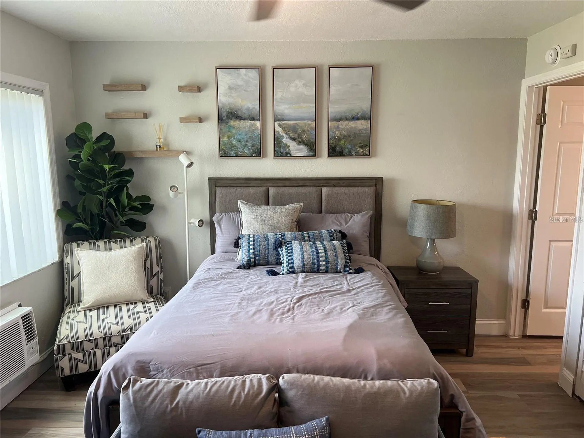 4141 Dolphin Drive Tampa FL 33617