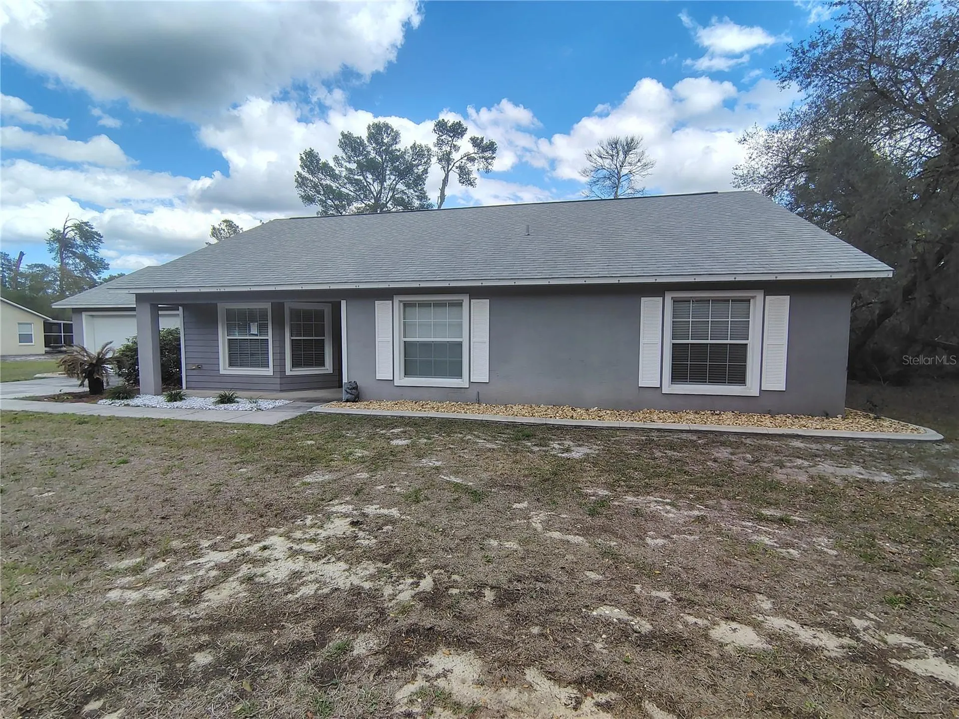 13 Fisher Trail Terrace Ocklawaha FL 32179
