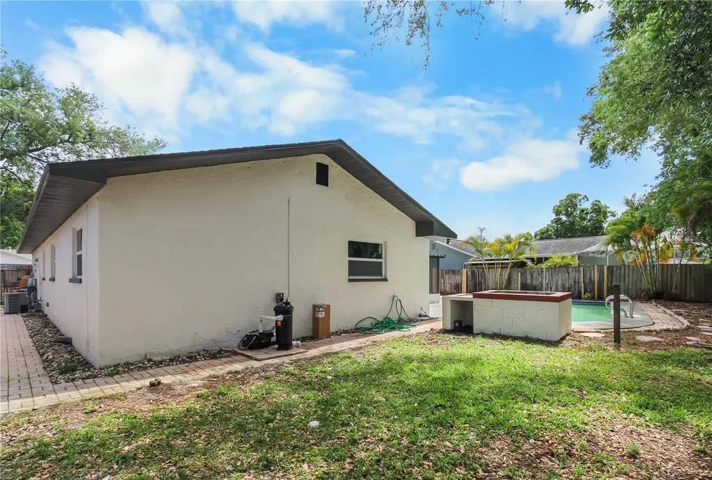 11492 93rd Street Largo FL 33773