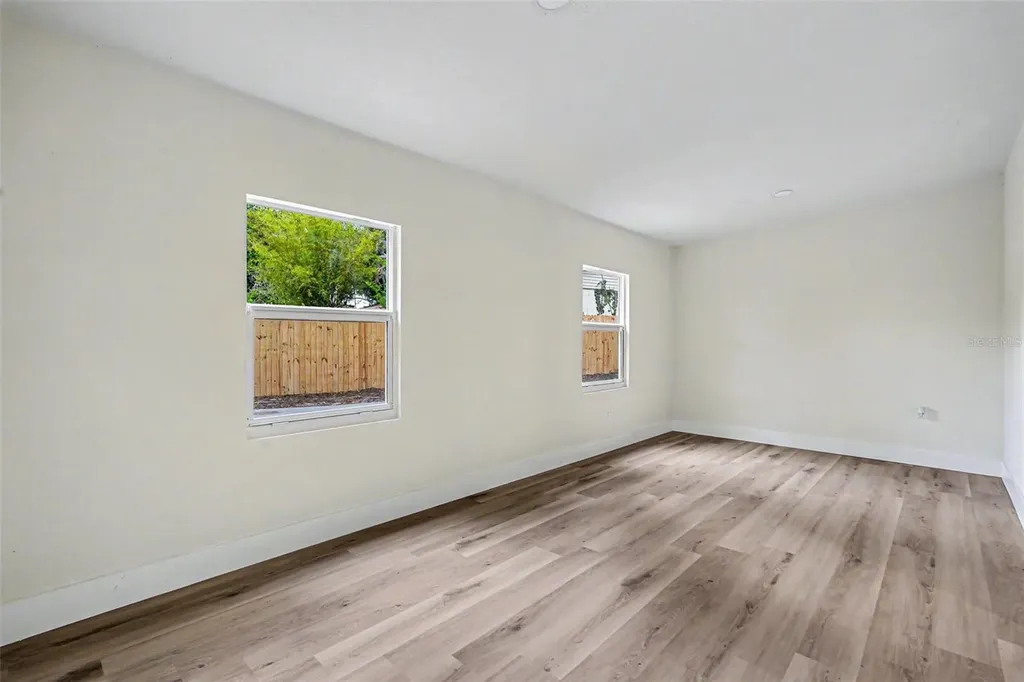 707 Queens Court Seffner FL 33584