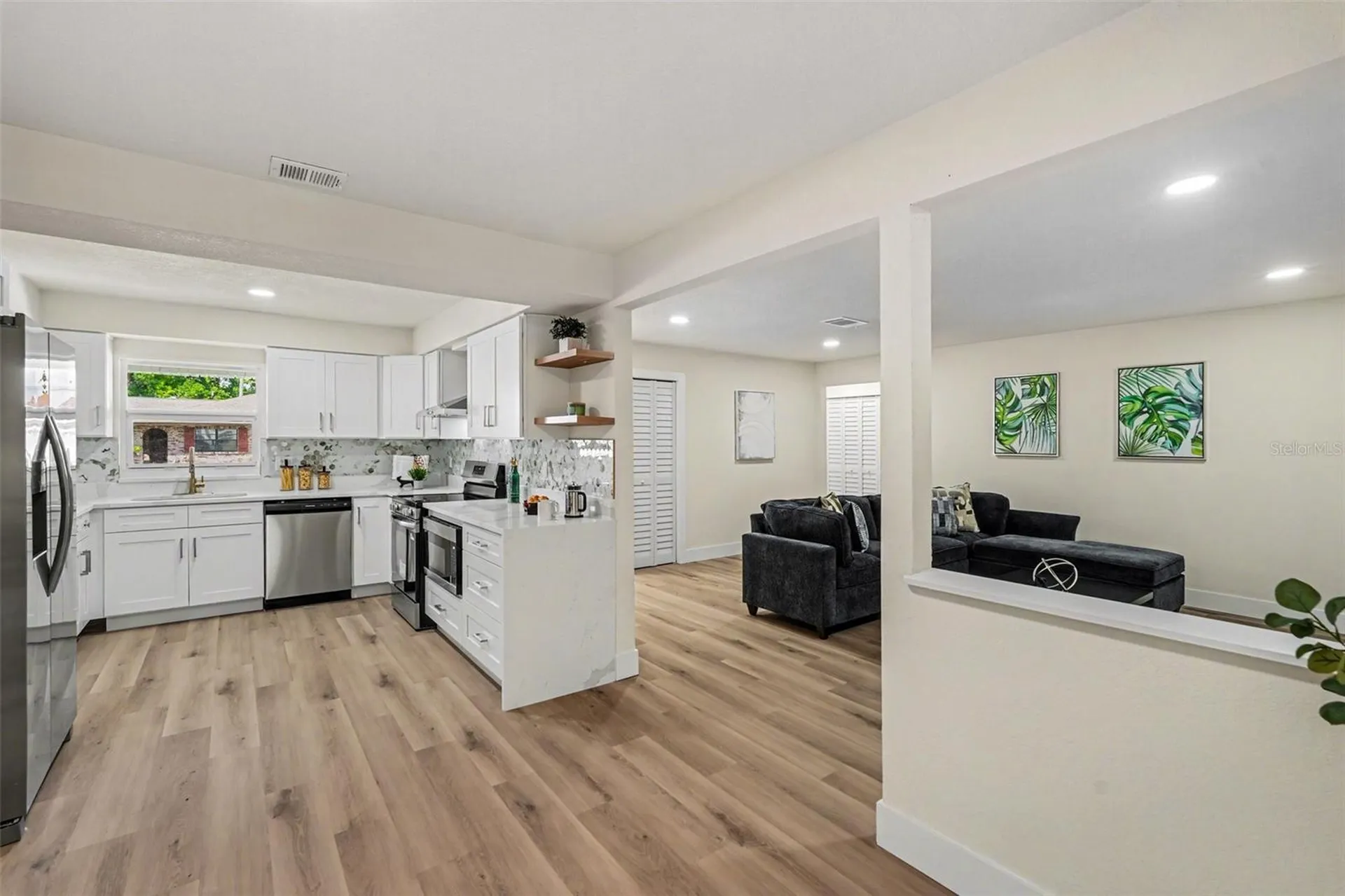 707 Queens Court Seffner FL 33584