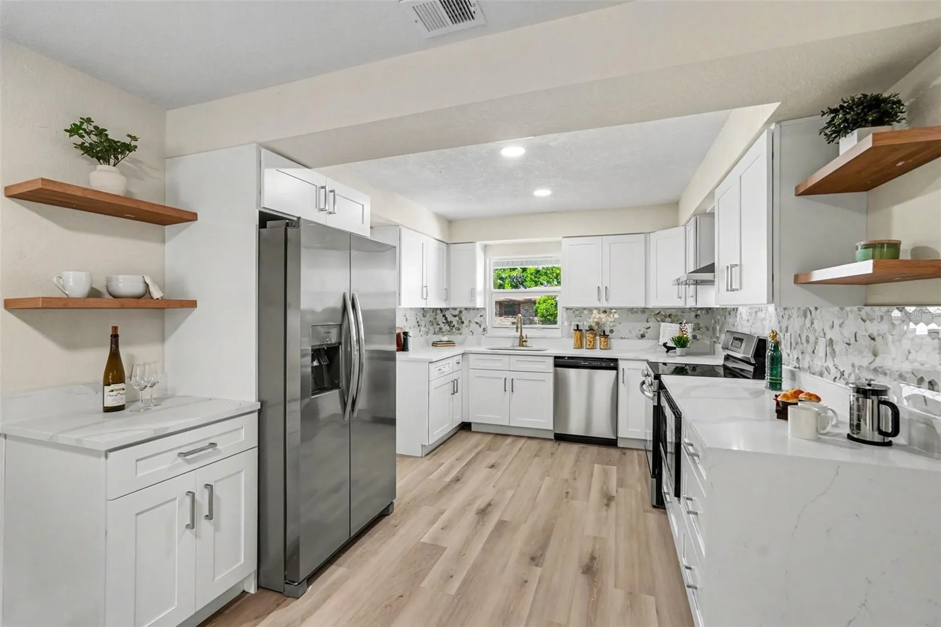 707 Queens Court Seffner FL 33584