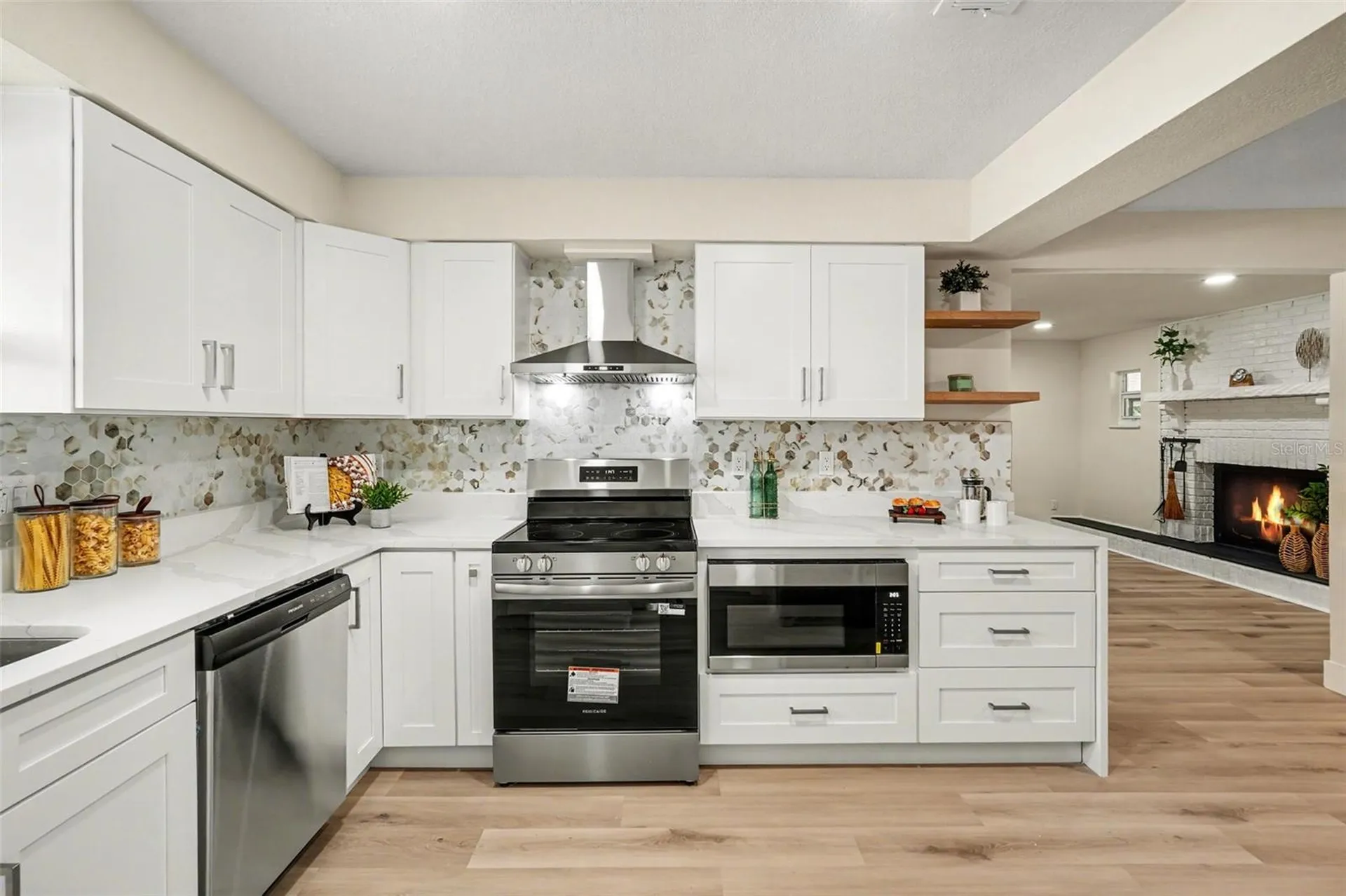 707 Queens Court Seffner FL 33584
