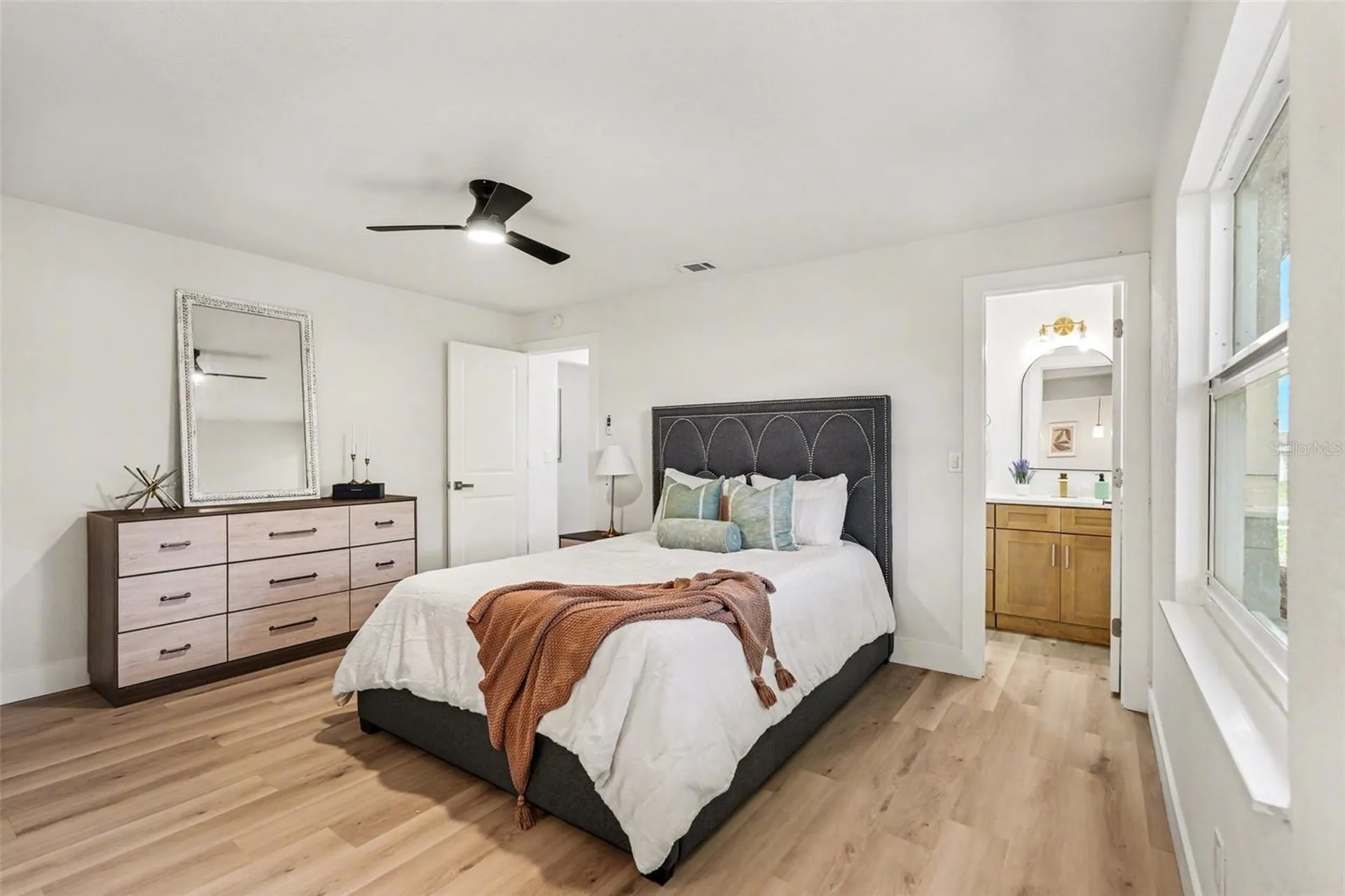707 Queens Court Seffner FL 33584