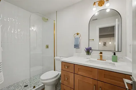 707 Queens Court Seffner FL 33584