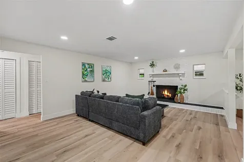 707 Queens Court Seffner FL 33584