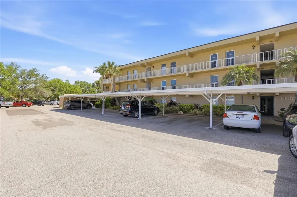 225 Country Club Drive Largo FL 33771