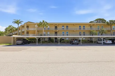 225 Country Club Drive Largo FL 33771