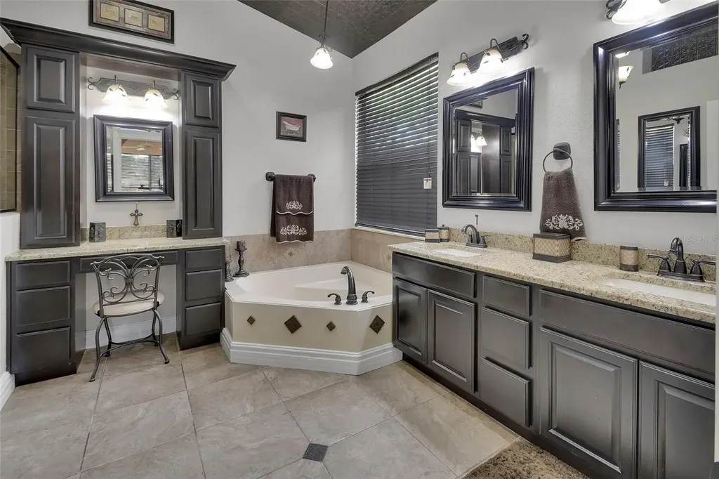 13 Pleasent Hill Drive Debary FL 32713