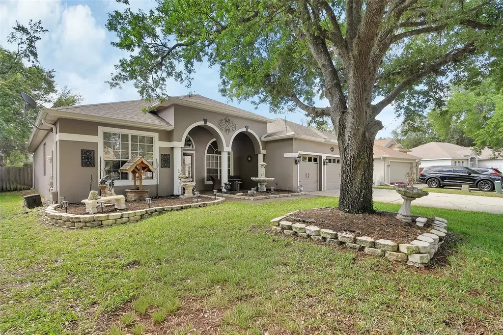 13 Pleasent Hill Drive Debary FL 32713