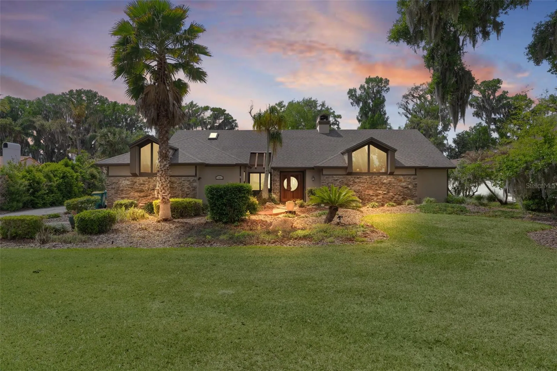60 Sand Lake Place Eustis FL 32726