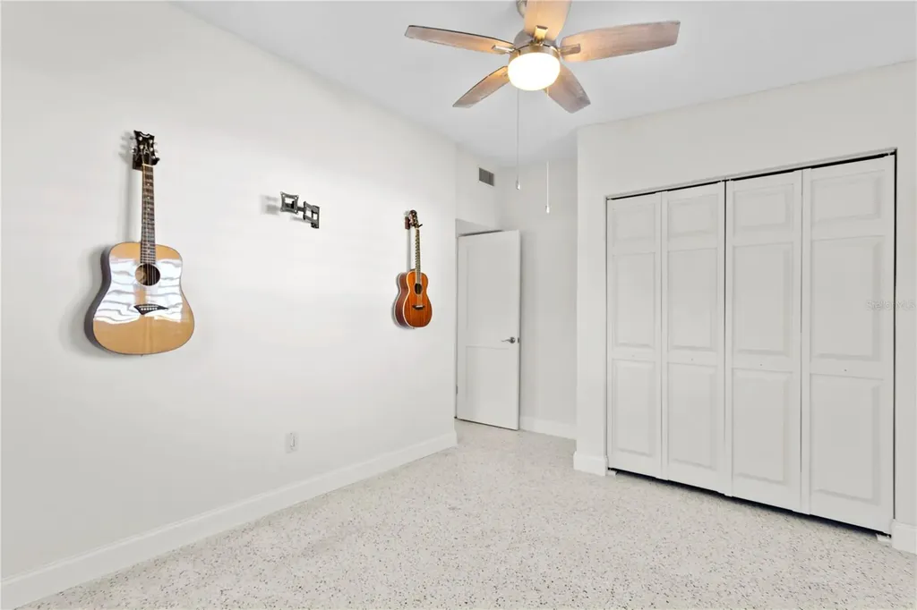 6931 Grande Vista Way S St Petersburg FL 33707