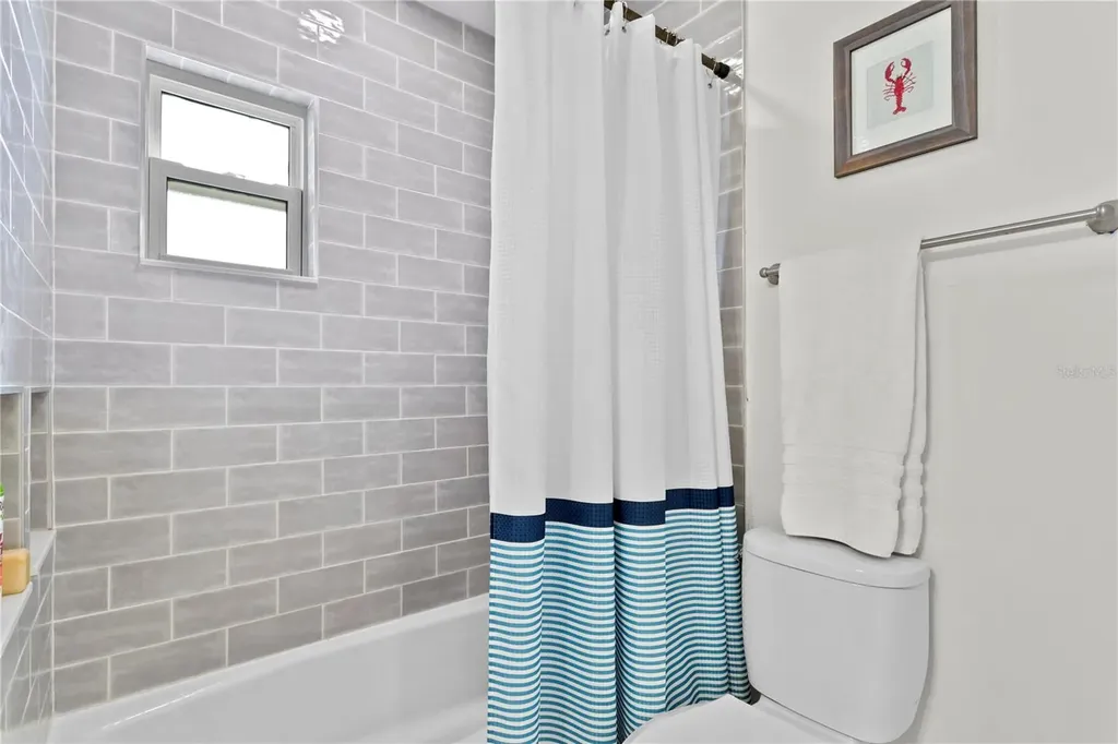 6931 Grande Vista Way S St Petersburg FL 33707