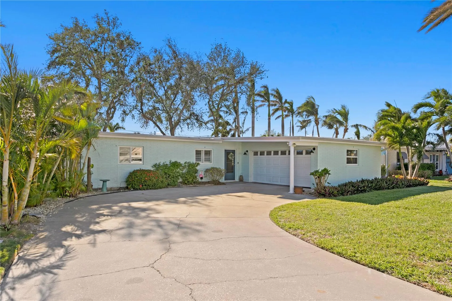 6931 Grande Vista Way S St Petersburg FL 33707