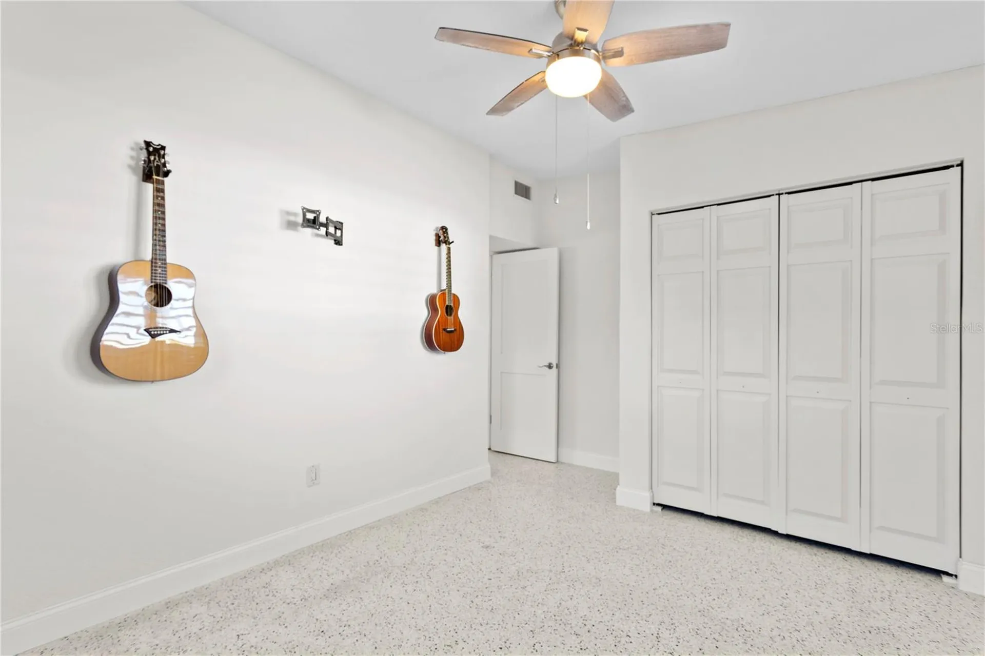 6931 Grande Vista Way S St Petersburg FL 33707