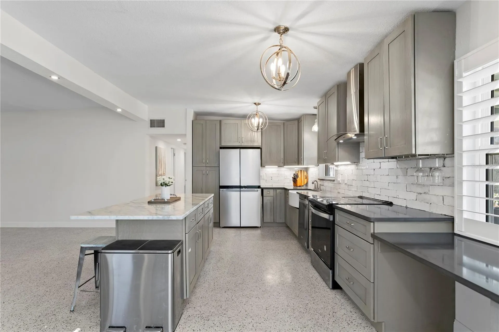 6931 Grande Vista Way S St Petersburg FL 33707