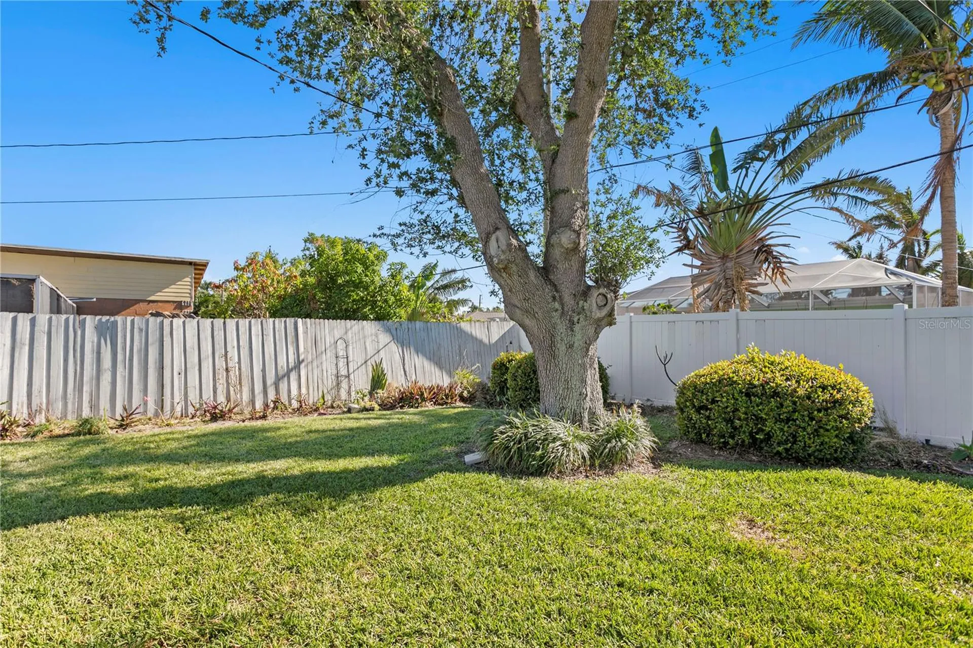 6931 Grande Vista Way S St Petersburg FL 33707