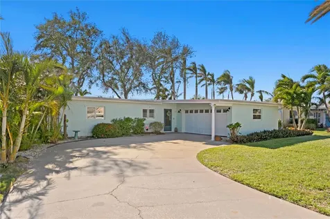 6931 Grande Vista Way S St Petersburg FL 33707