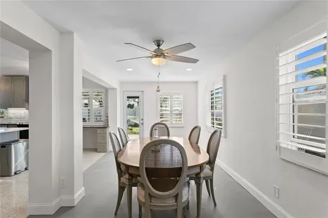 6931 Grande Vista Way S St Petersburg FL 33707