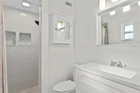 6931 Grande Vista Way S St Petersburg FL 33707