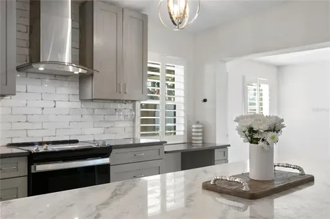 6931 Grande Vista Way S St Petersburg FL 33707