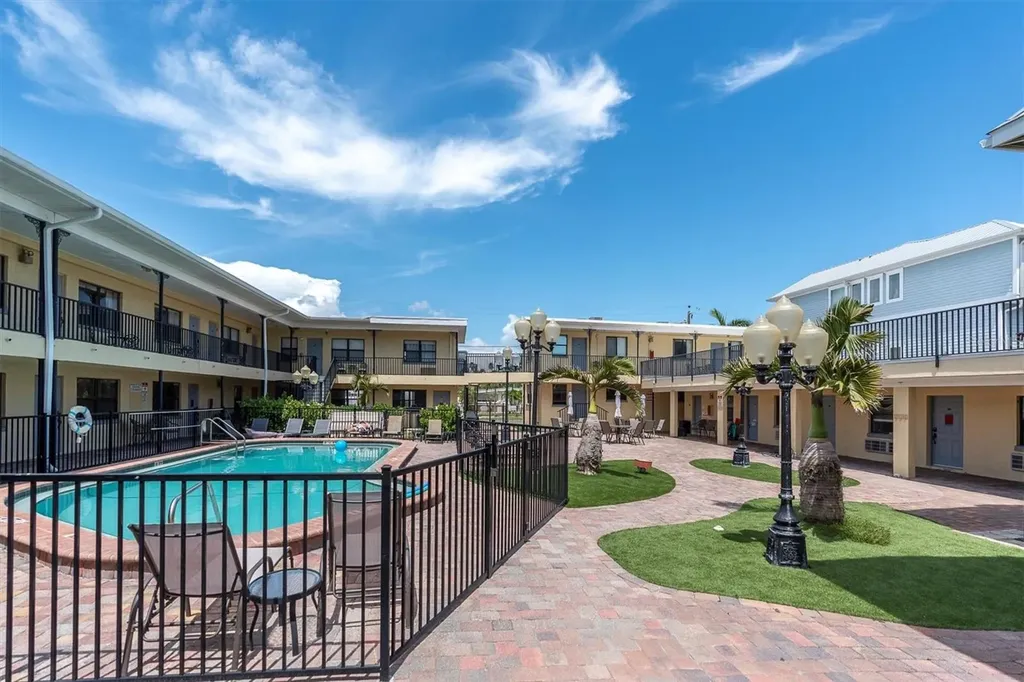 16333 Gulf Boulevard St Petersburg FL 33708