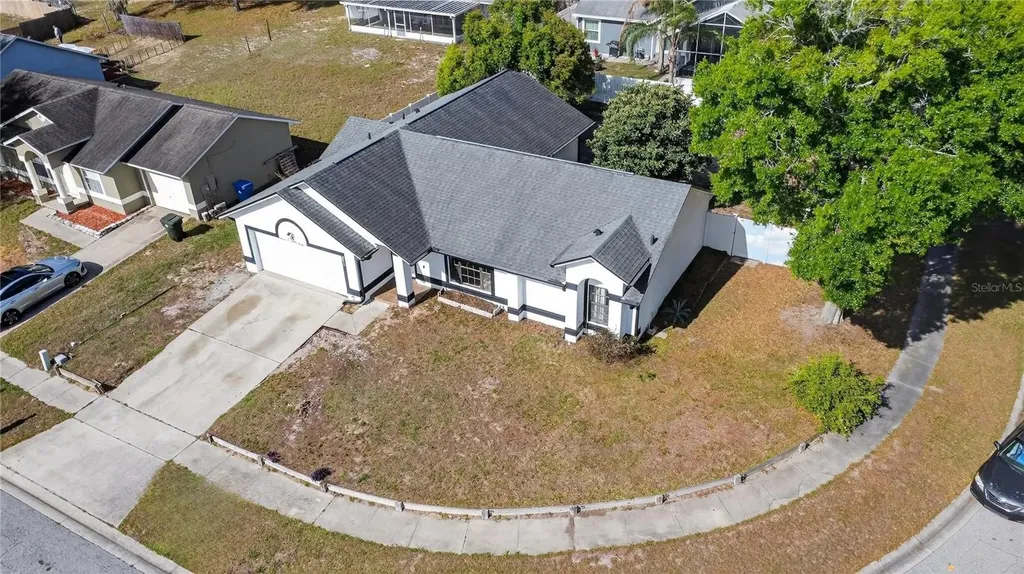 2075 Hedgerow Circle Ocoee FL 34761