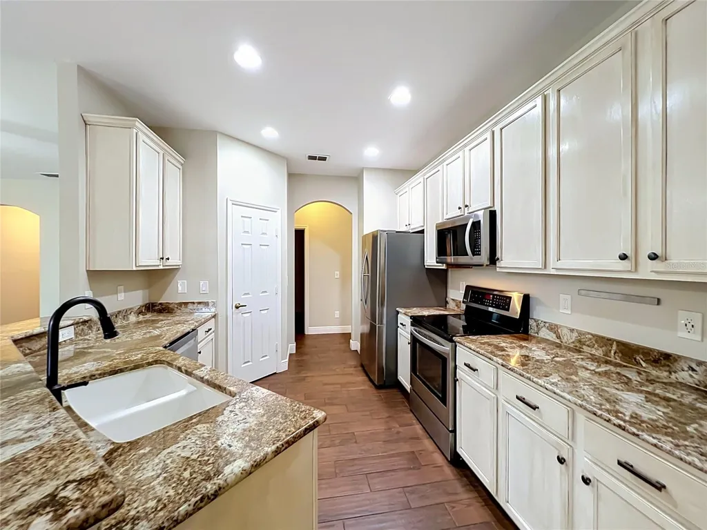 5218 Smokey Water Lane Oviedo FL 32765