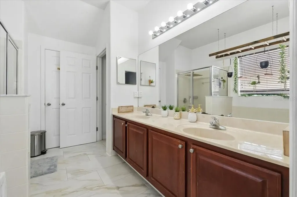 8253 Peak Avenue Lakeland FL 33810