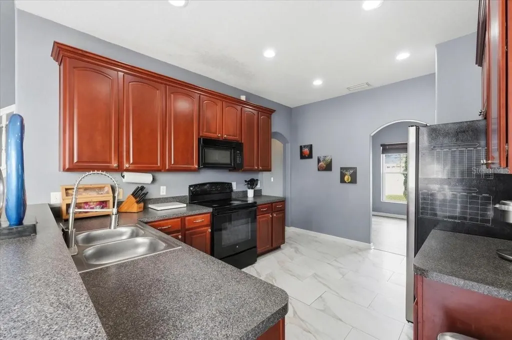 8253 Peak Avenue Lakeland FL 33810