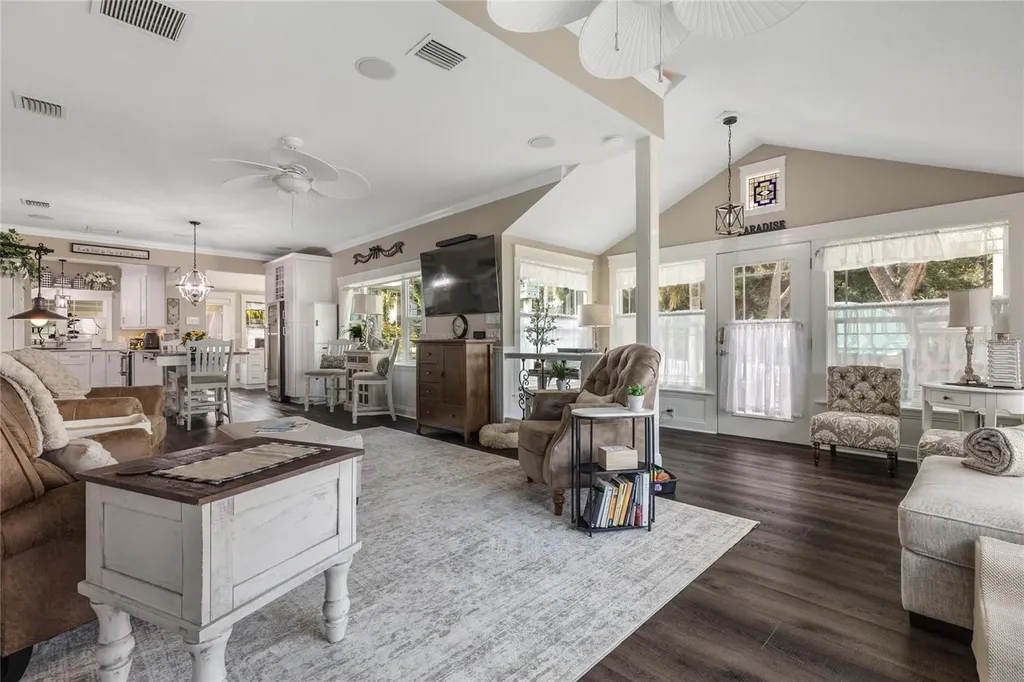 202 Fairmont Street Clearwater FL 33755