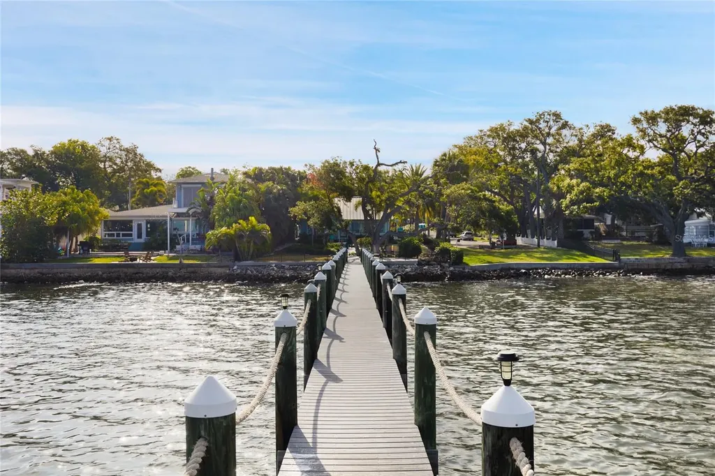 202 Fairmont Street Clearwater FL 33755