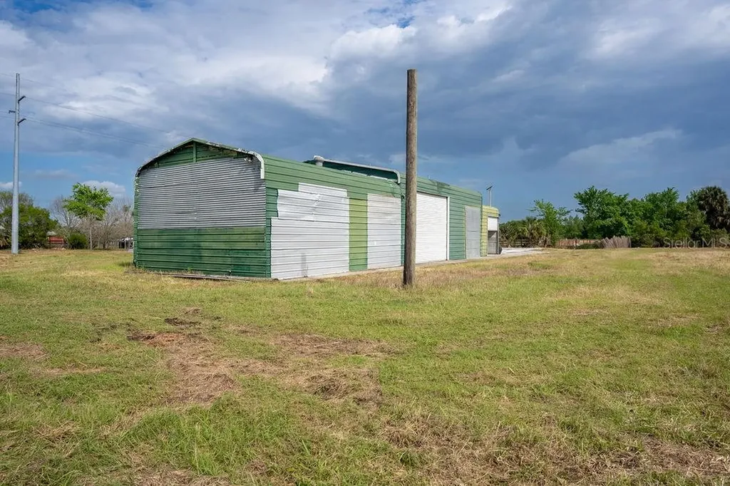 6029 Us Highway 17 De Leon Springs FL 32130