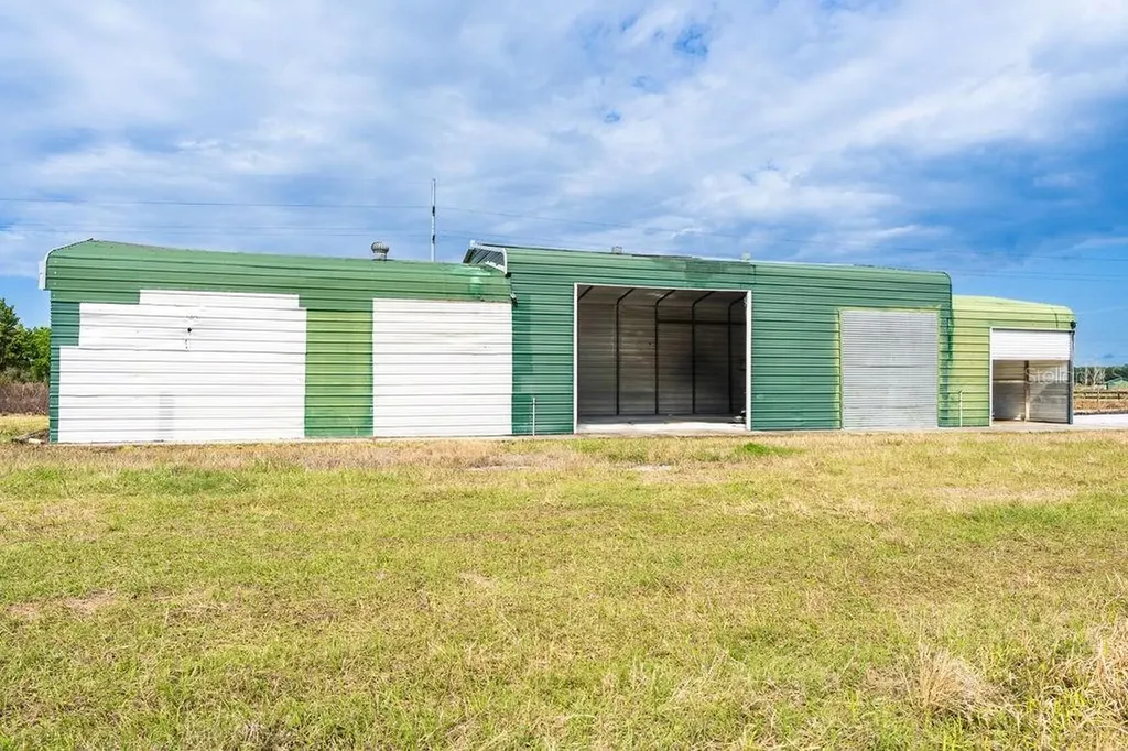 6029 Us Highway 17 De Leon Springs FL 32130