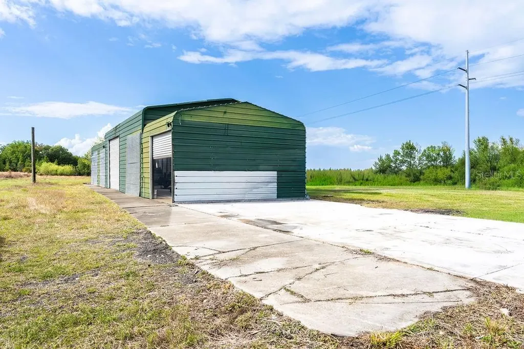 6029 Us Highway 17 De Leon Springs FL 32130