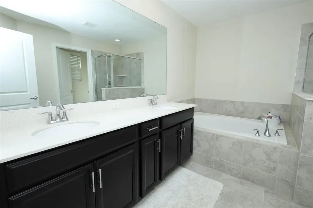 1076 Downswing Place Davenport FL 33896