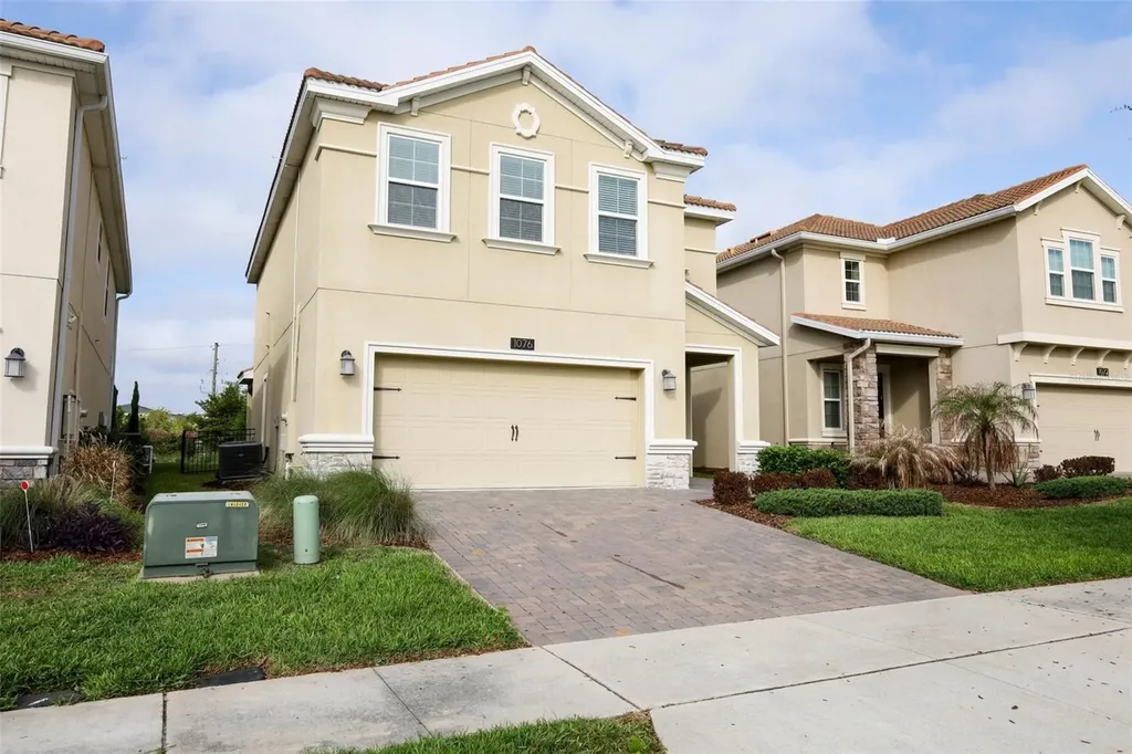 1076 Downswing Place Davenport FL 33896