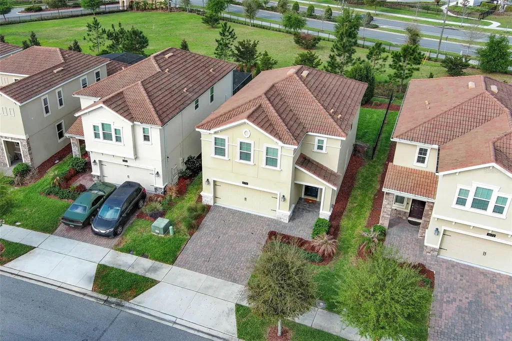 1076 Downswing Place Davenport FL 33896
