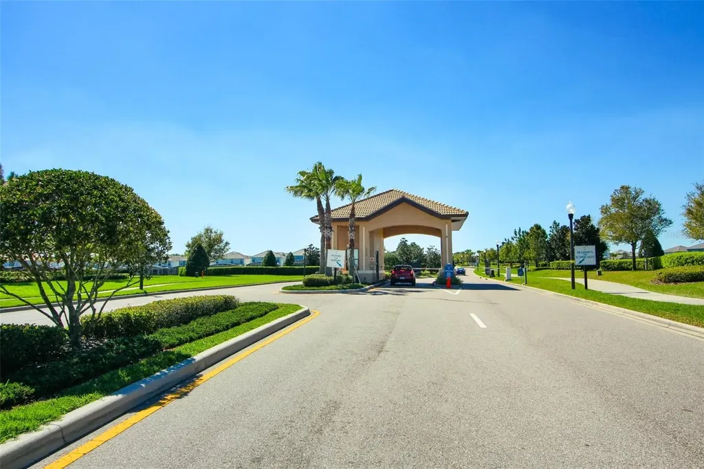 1076 Downswing Place Davenport FL 33896