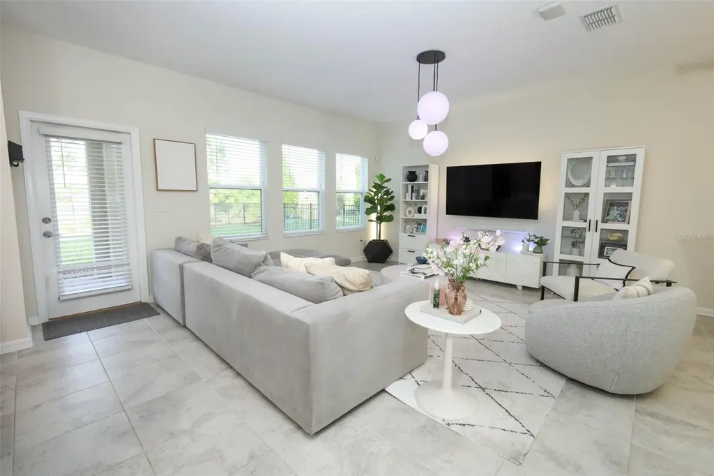 1076 Downswing Place Davenport FL 33896