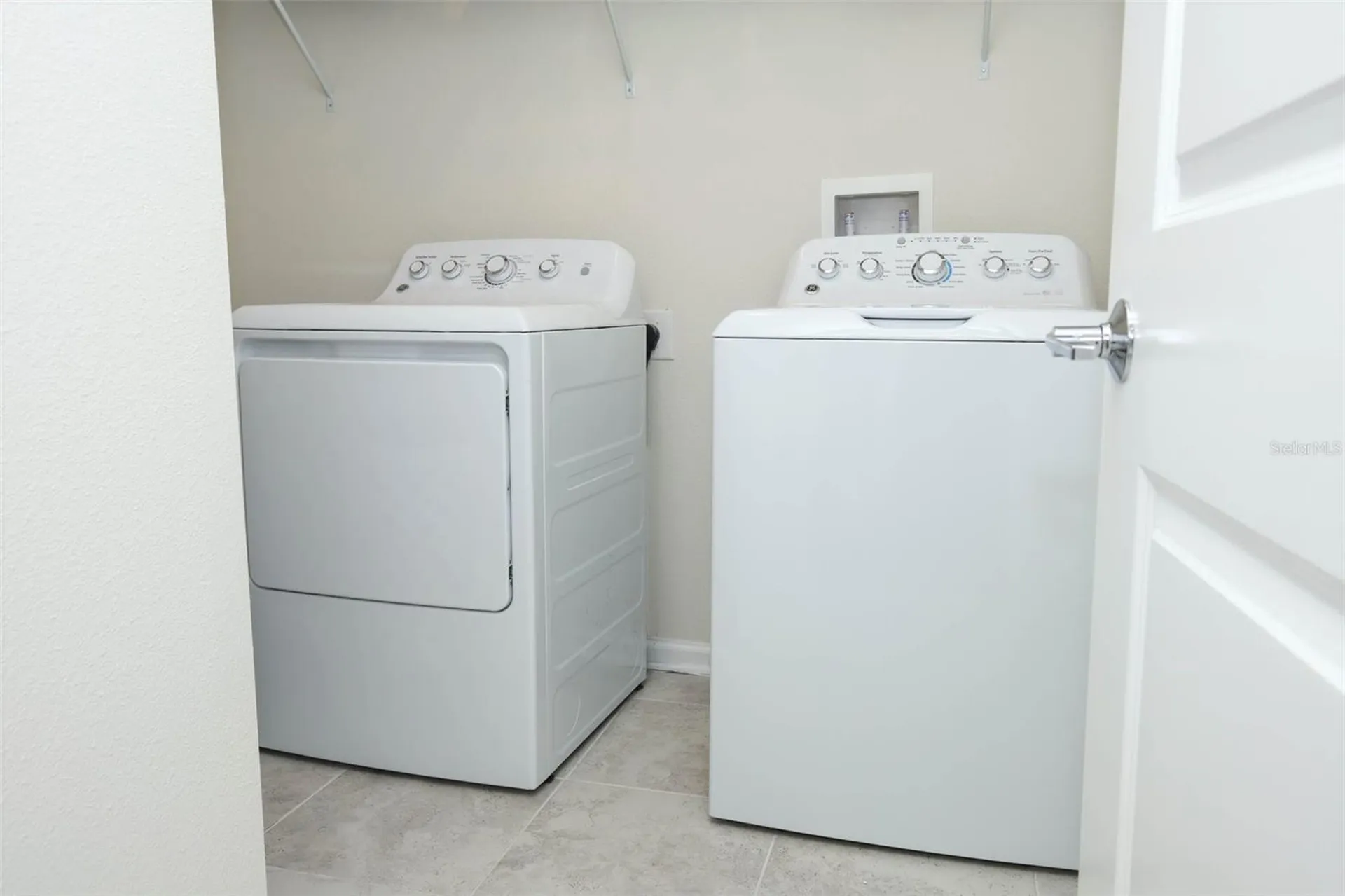 1076 Downswing Place Davenport FL 33896