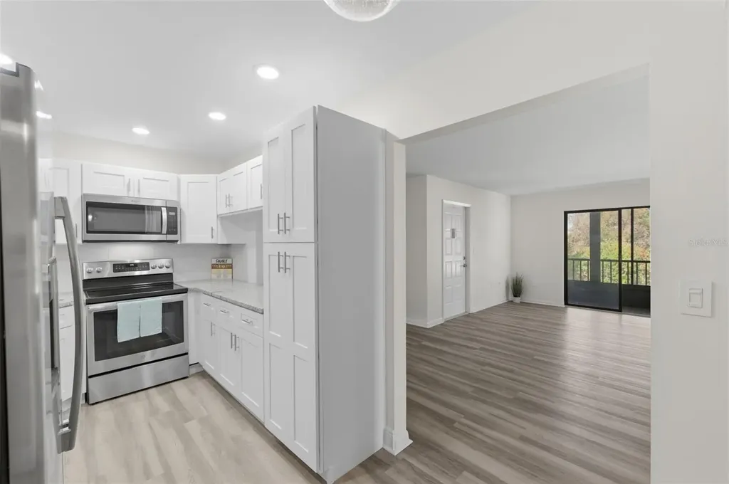 1135 Pine Ridge Circle W Tarpon Springs FL 34688