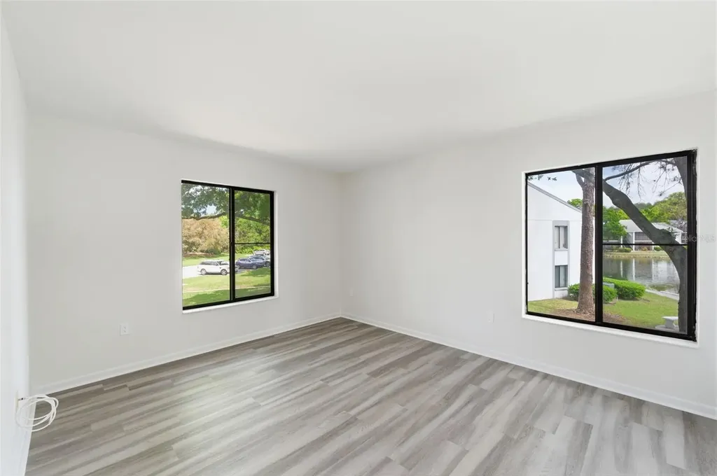 1135 Pine Ridge Circle W Tarpon Springs FL 34688