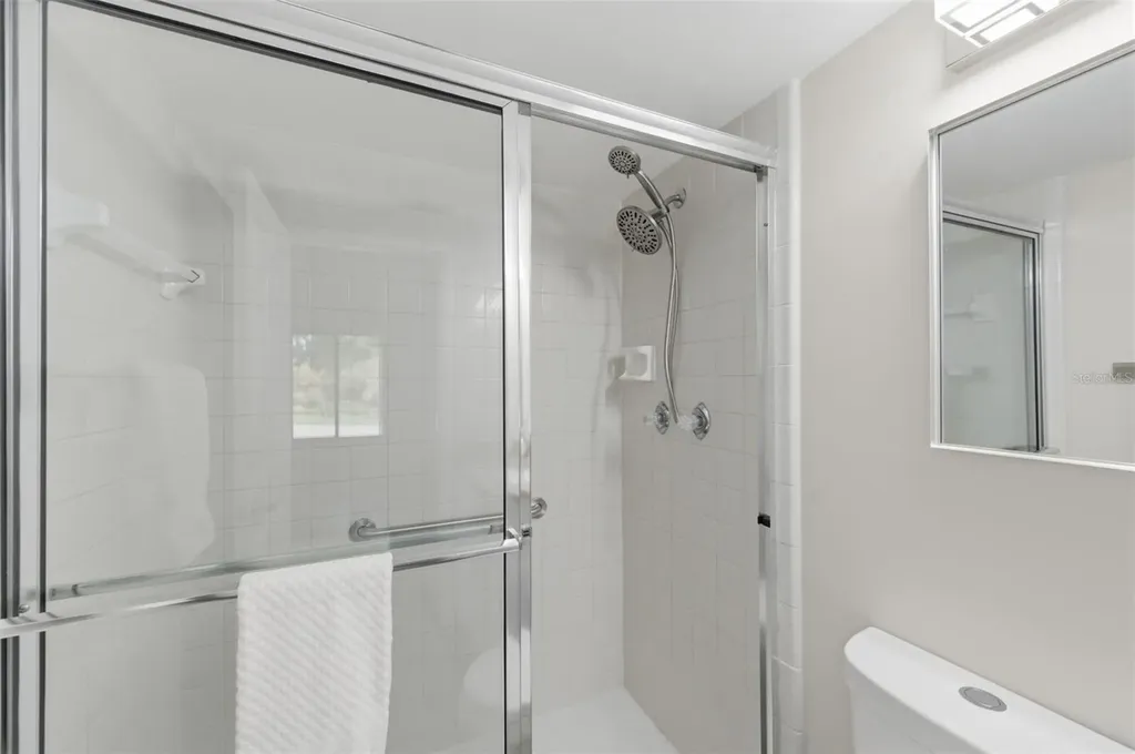 1135 Pine Ridge Circle W Tarpon Springs FL 34688