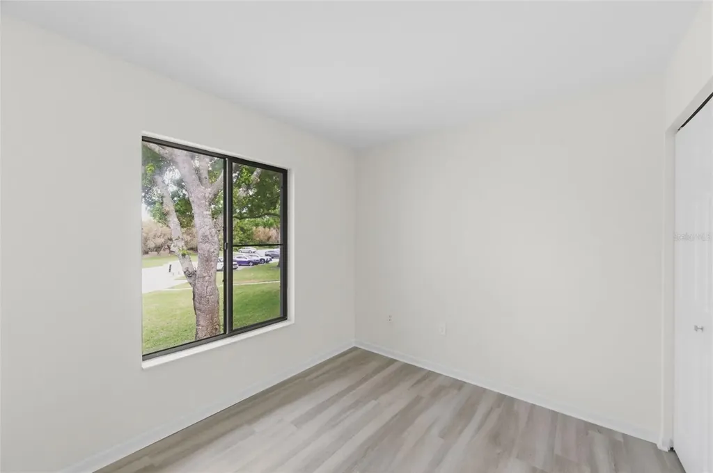 1135 Pine Ridge Circle W Tarpon Springs FL 34688