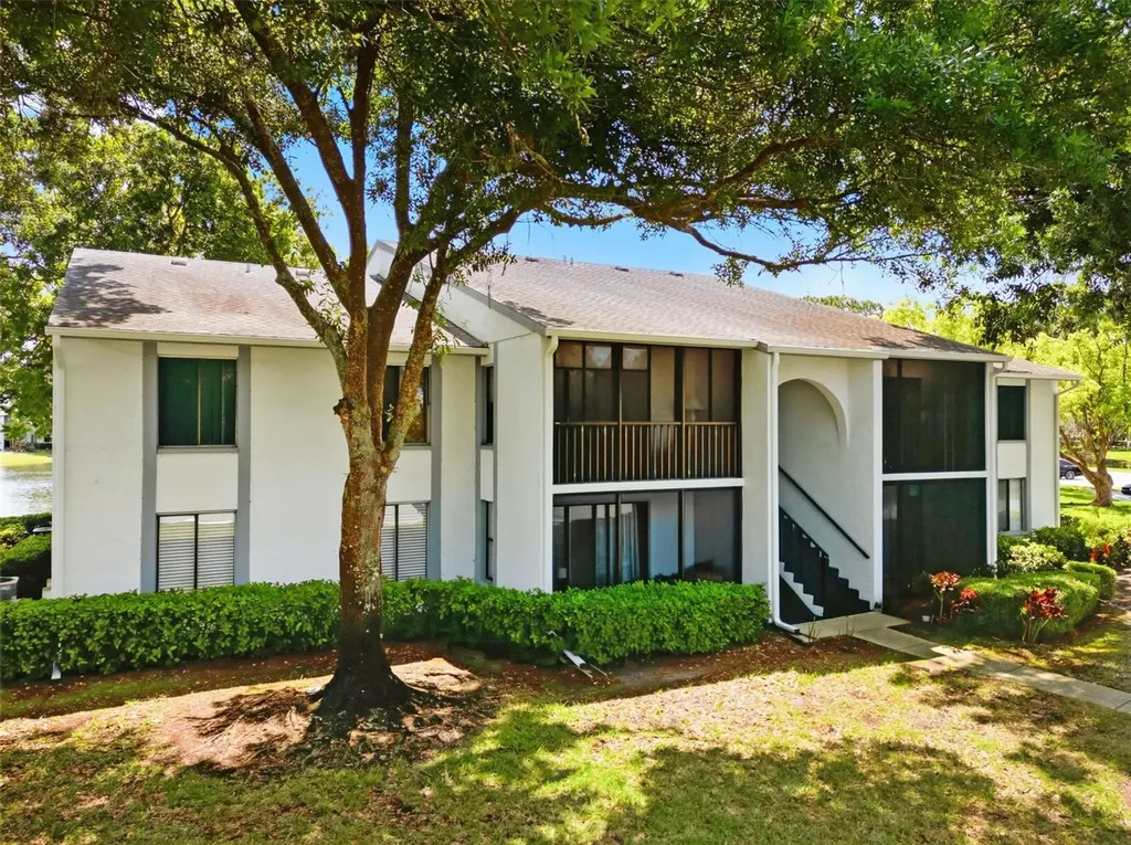 1135 Pine Ridge Circle W Tarpon Springs FL 34688