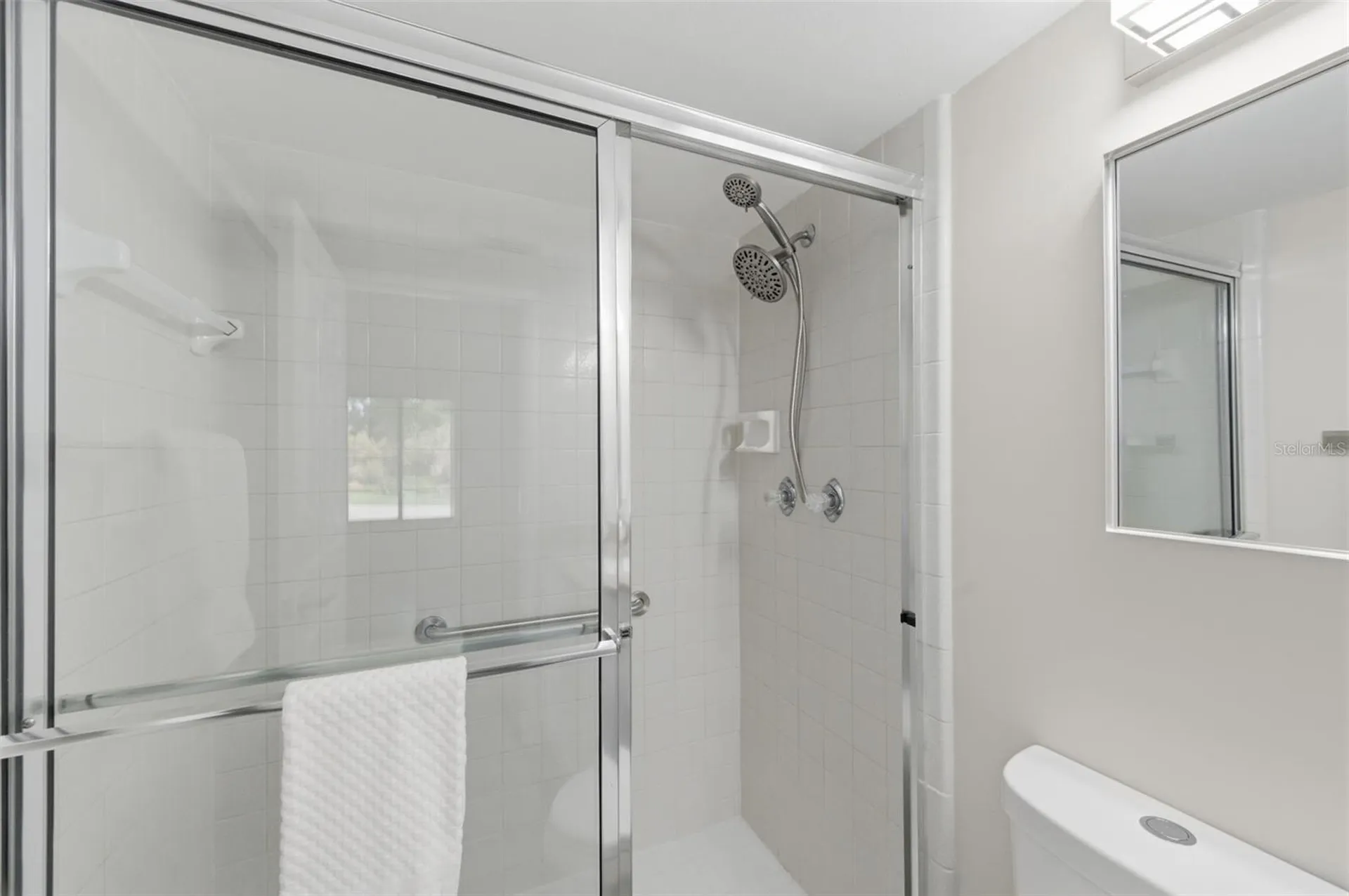 1135 Pine Ridge Circle W Tarpon Springs FL 34688